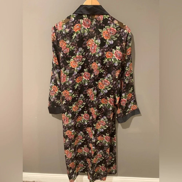 Gold Label Victorias Secret Sheer Floral Robe - Picture 8 of 9